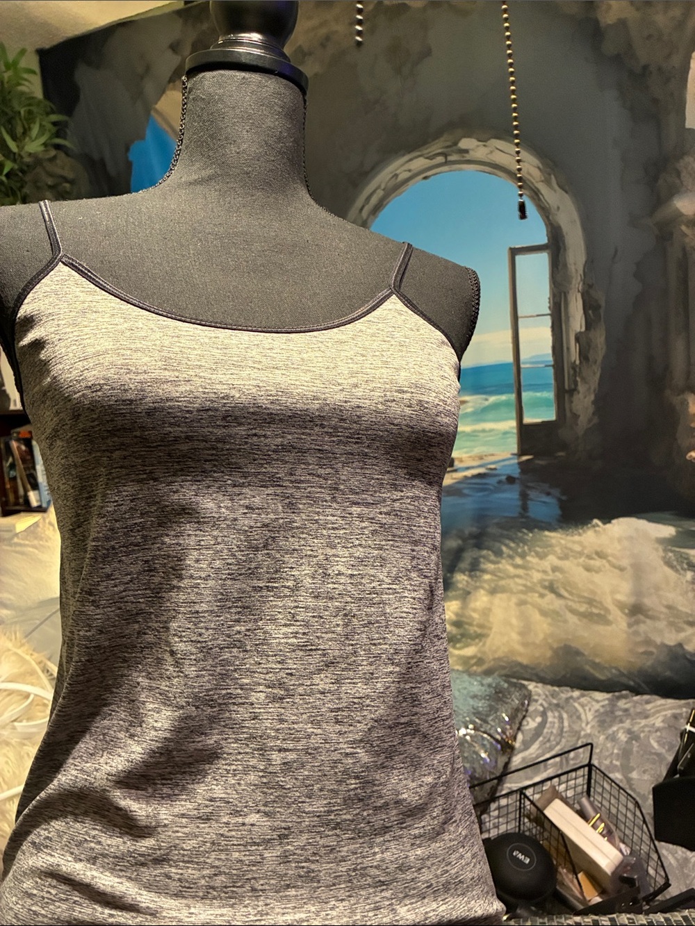 #624-(X-large)SO Seamless Grey Active as well Wear Tank Top, black spaghetti